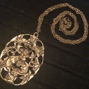 Art Nouveau Style/ Gold Tone Vintage Necklace 28”